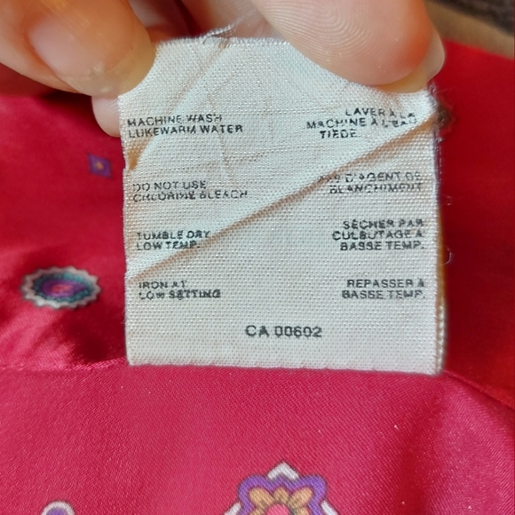 Vintage Red Button-up Top - Picture 9 of 10